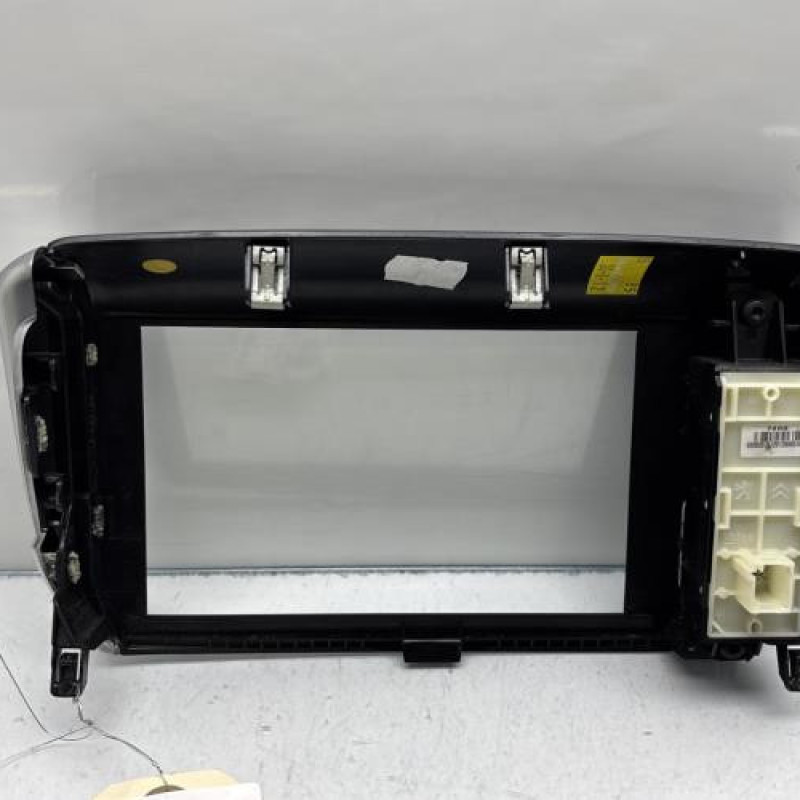 Facade autoradio PEUGEOT 208 1 Photo n°4