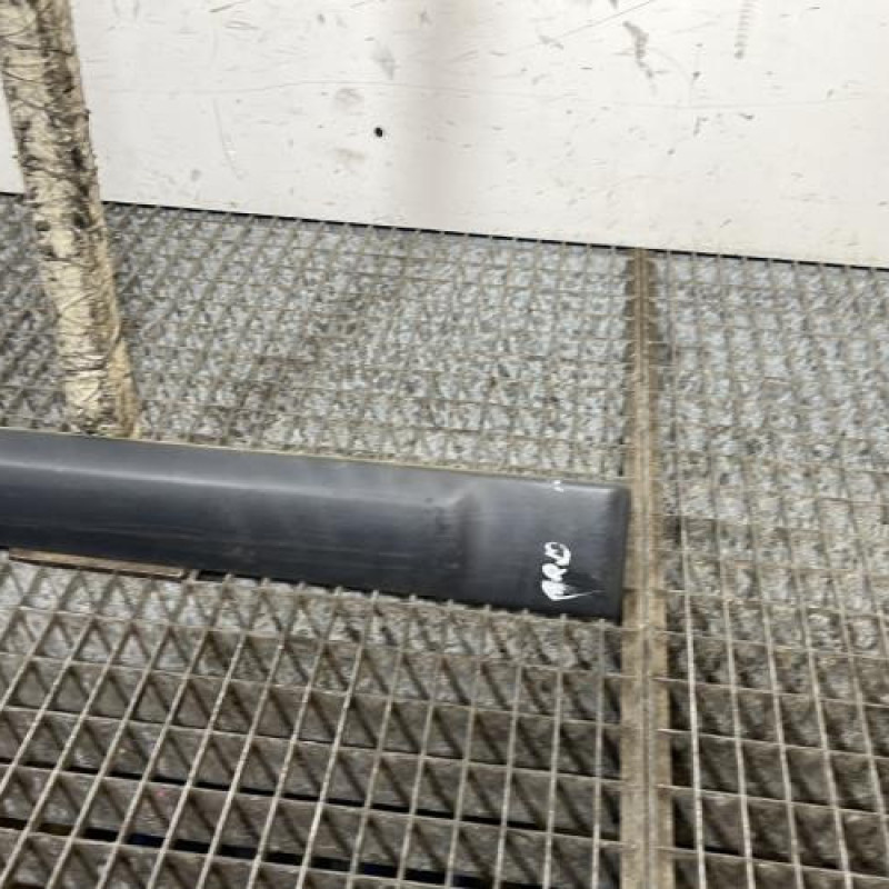 Baguette de porte arriere droite RENAULT CLIO 2 CAMPUS Photo n°3