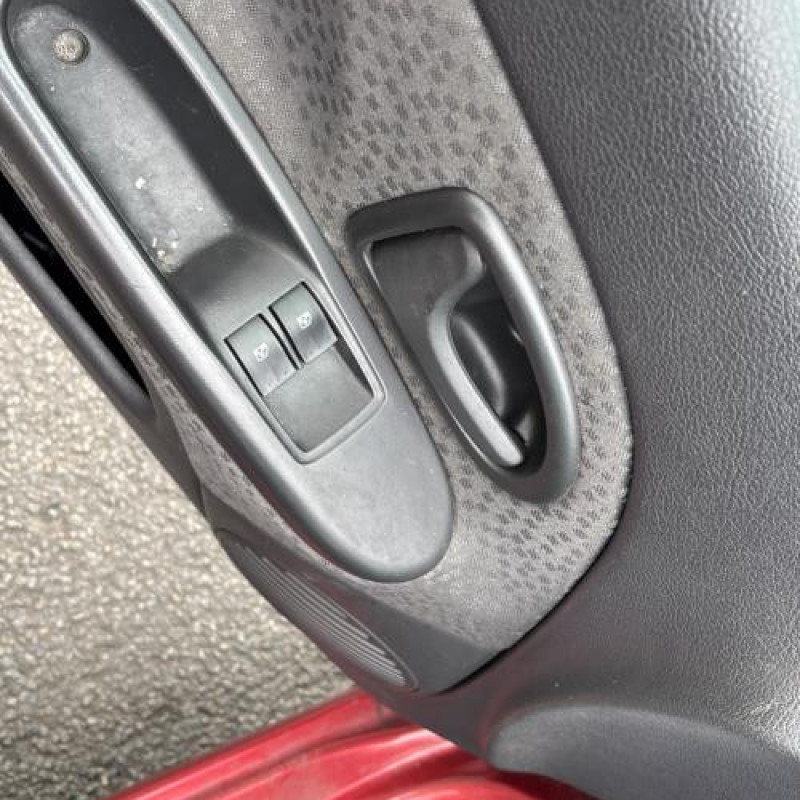 Baguette de porte arriere gauche  RENAULT CLIO 2 CAMPUS Photo n°14