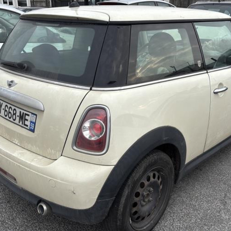 Attache ceinture avant gauche MINI MINI 2 R56 Photo n°6