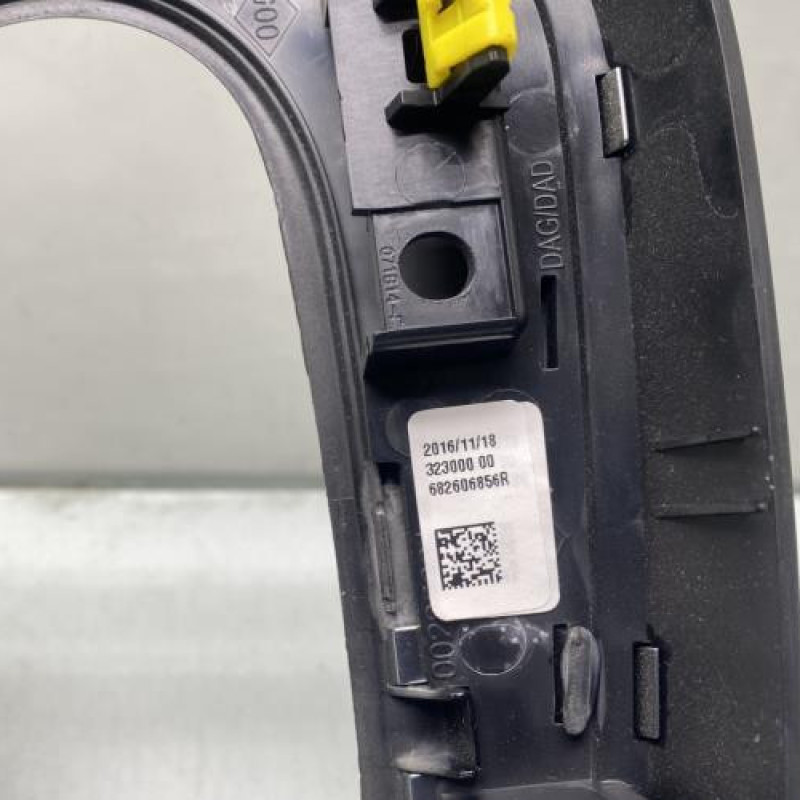 Facade autoradio RENAULT CLIO 4 Photo n°3