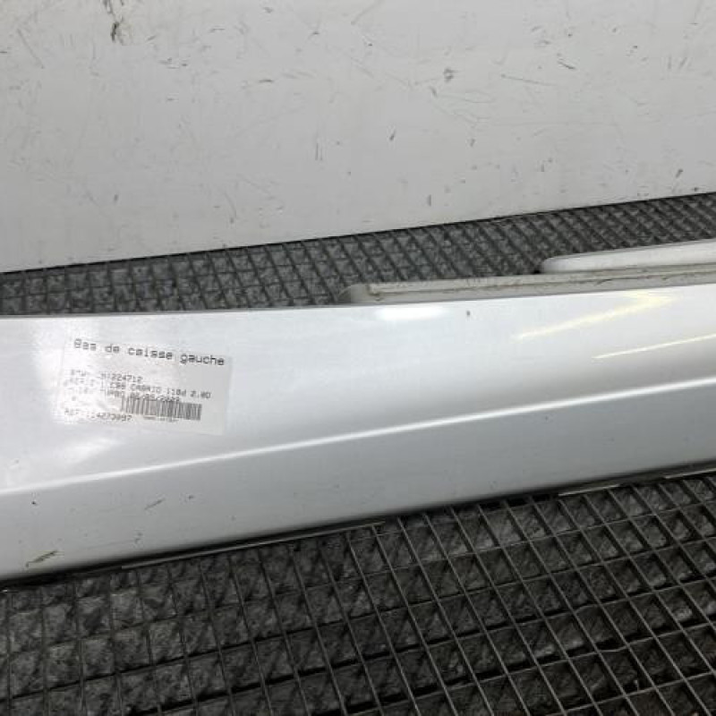 Bas de caisse gauche BMW SERIE 1 E88 Photo n°2