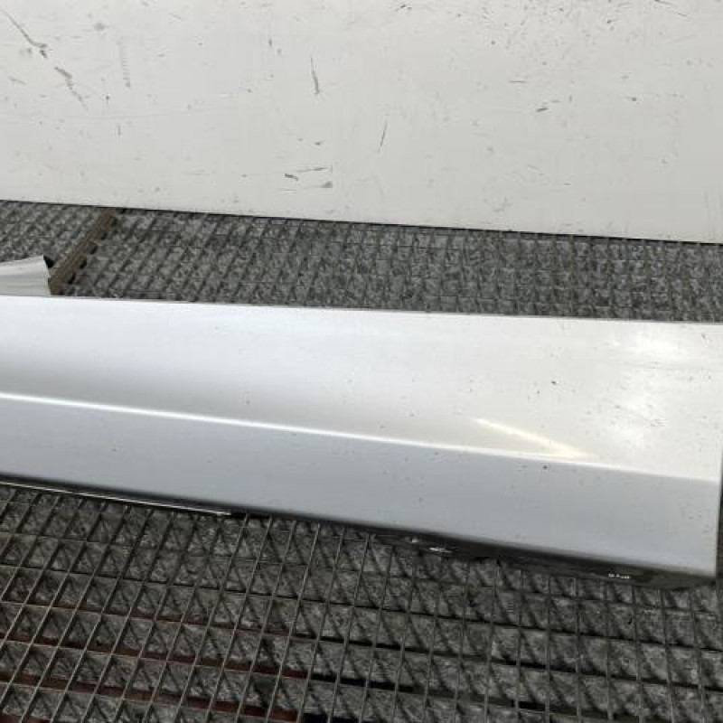 Bas de caisse gauche BMW SERIE 1 E88 Photo n°3