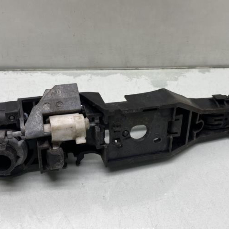 Poignee porte avant droit RENAULT CLIO 3 Photo n°2