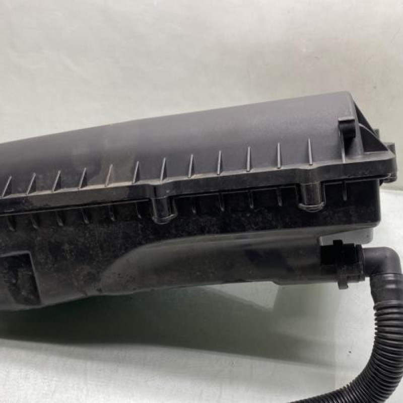 Boitier filtre a air VOLKSWAGEN POLO 5 Photo n°5