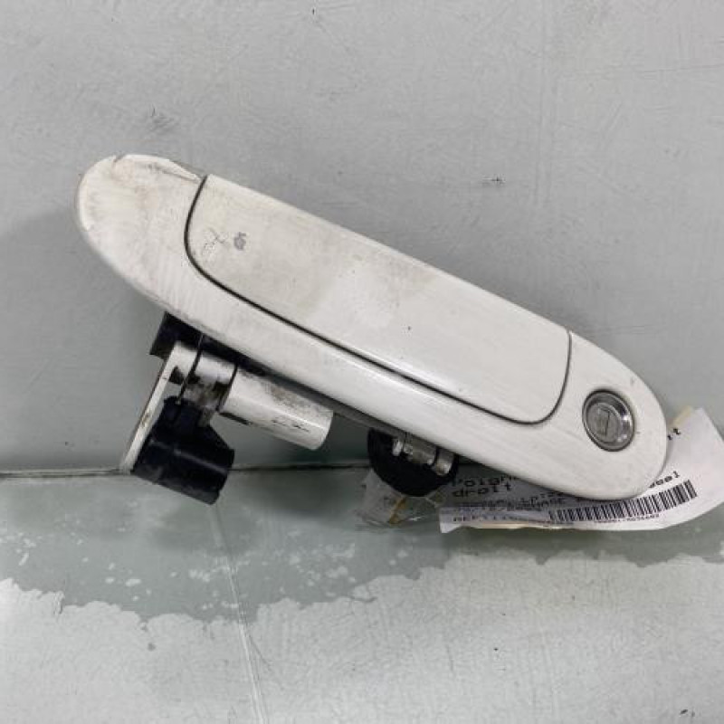 Poignee porte avant droit TOYOTA YARIS 1 Photo n°1