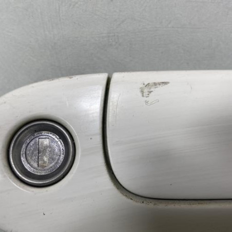 Poignee porte avant gauche TOYOTA YARIS 1