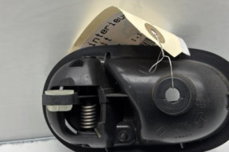 Poignee interieur avant droit DACIA SANDERO 2