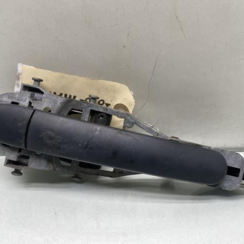 Poignee porte avant droit VOLKSWAGEN GOLF 5 Photo n°1