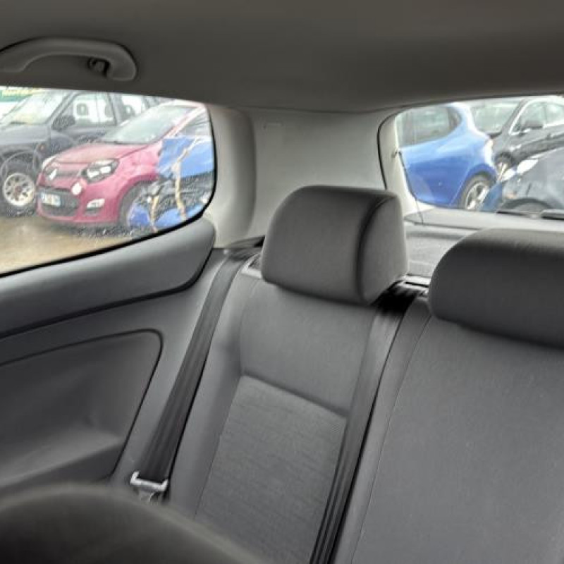 Poignee porte avant droit VOLKSWAGEN GOLF 5 Photo n°13