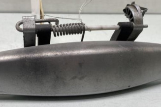 Poignee porte arriere gauche DACIA SANDERO 1 Photo n°1