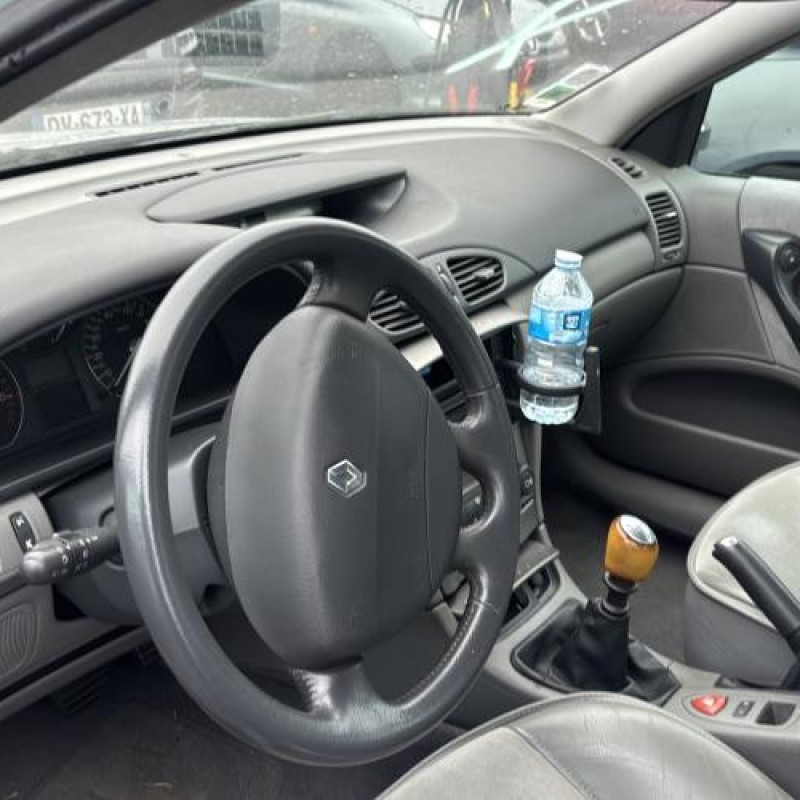 Feu arriere principal droit (feux) RENAULT LAGUNA 2 Photo n°15