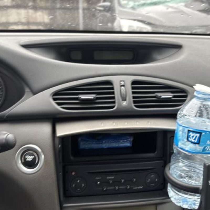 Feu arriere principal droit (feux) RENAULT LAGUNA 2 Photo n°19