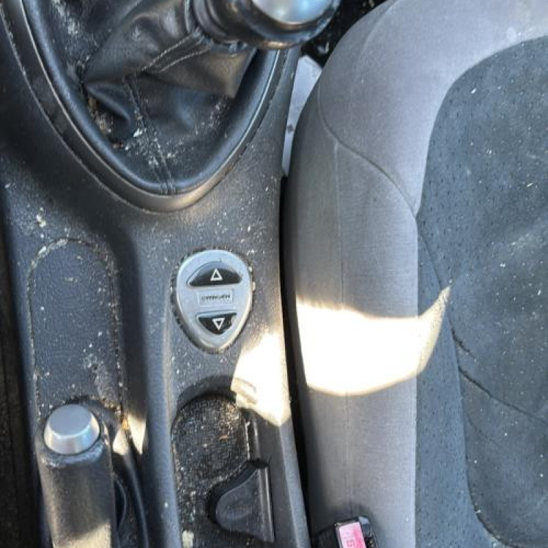 Poignee porte avant droit CITROEN C5 1 Photo n°18