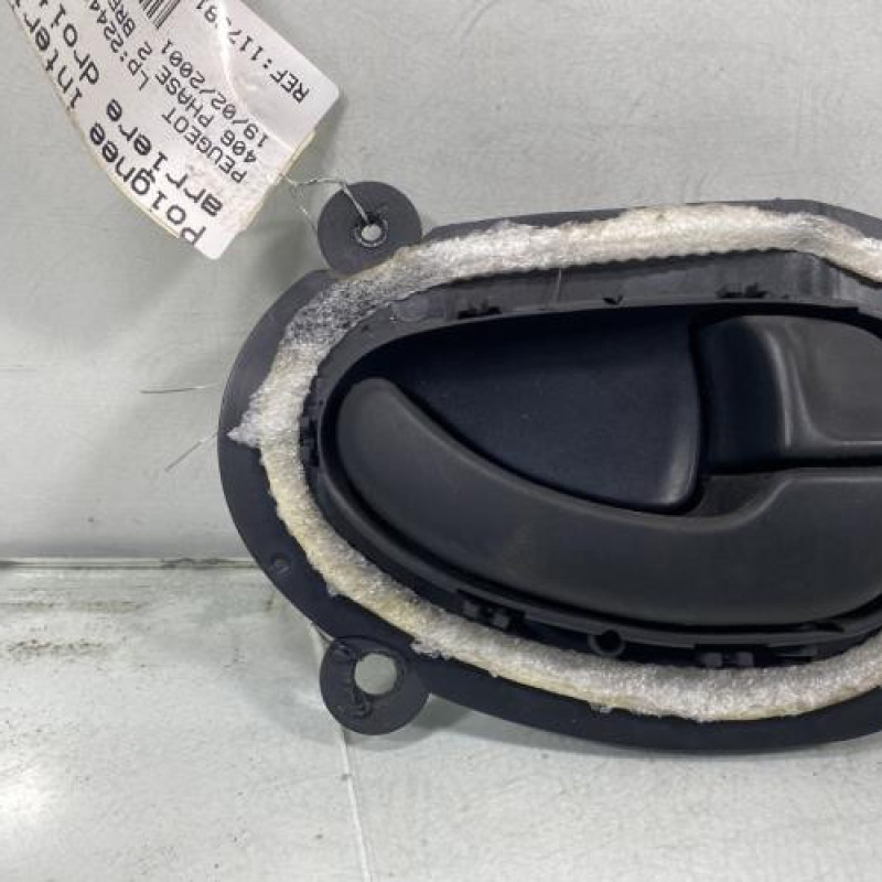 Poignee interieur arriere droit PEUGEOT 406 Photo n°1