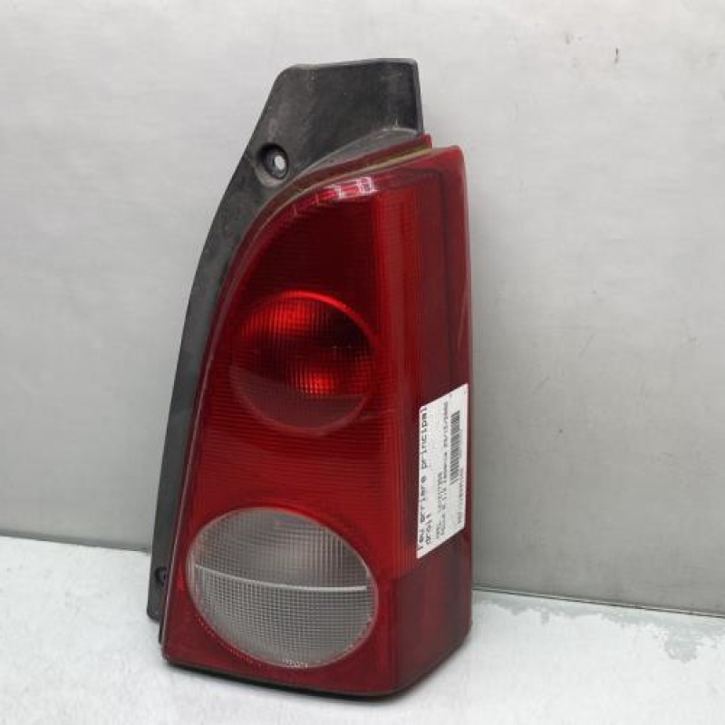 Feu arriere principal droit (feux) OPEL AGILA A Photo n°1