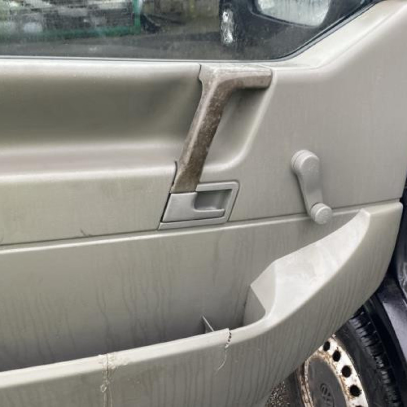 Poignee porte avant droit VOLKSWAGEN TRANSPORTER 4 Photo n°12