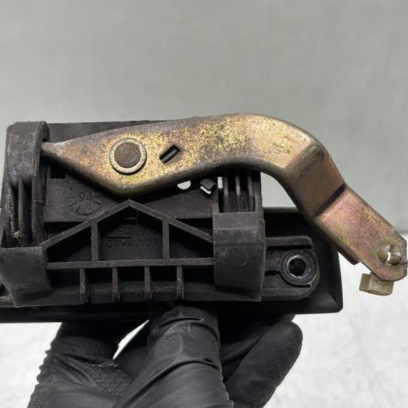 Poignee porte avant droit PEUGEOT 205 Photo n°3