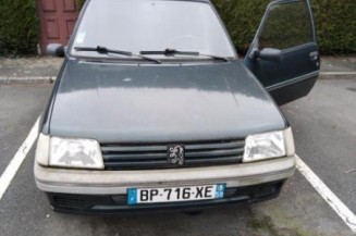 Poignee porte avant droit PEUGEOT 205