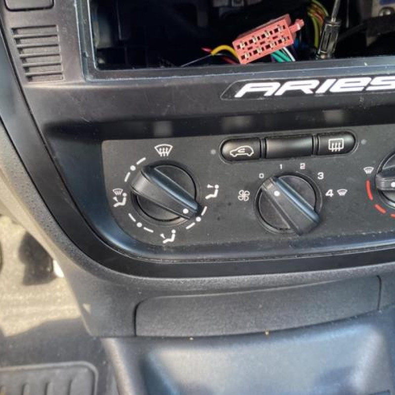 Bas de caisse droit CITROEN C2 Photo n°17