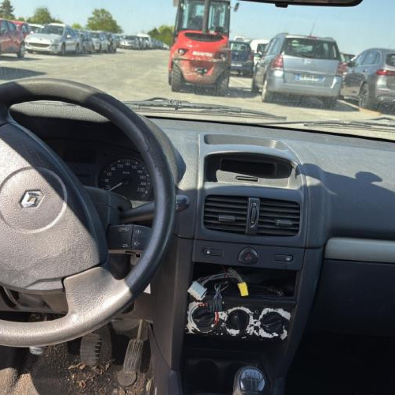 Demarreur RENAULT CLIO 2 Photo n°17