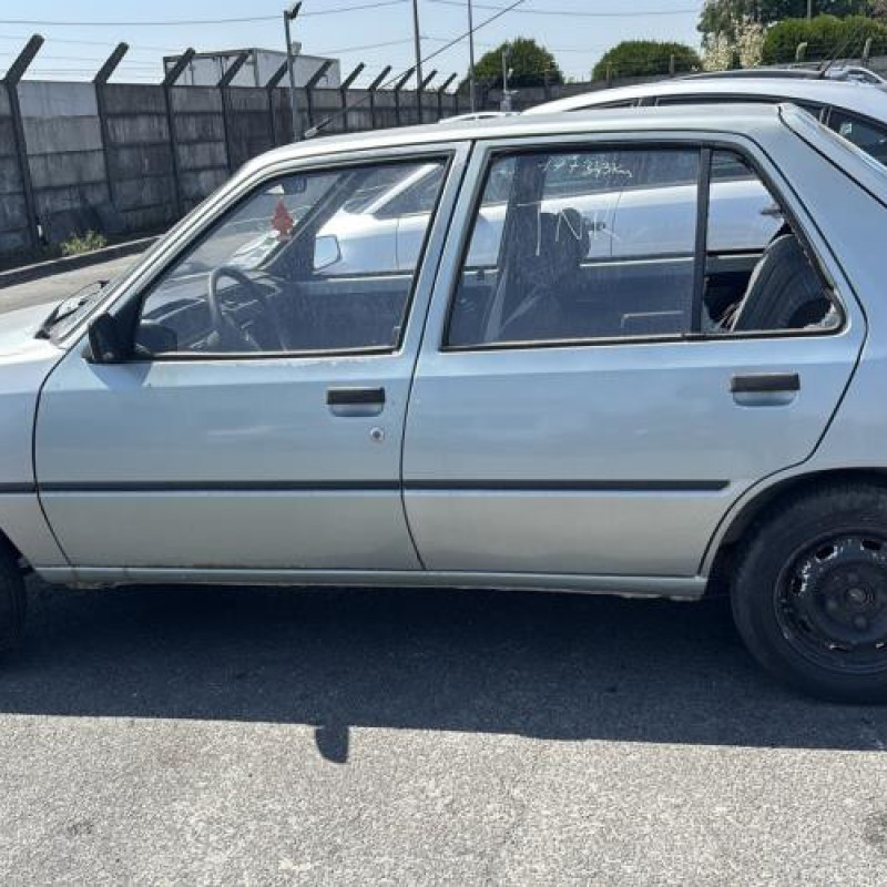 Demarreur PEUGEOT 205 Photo n°9