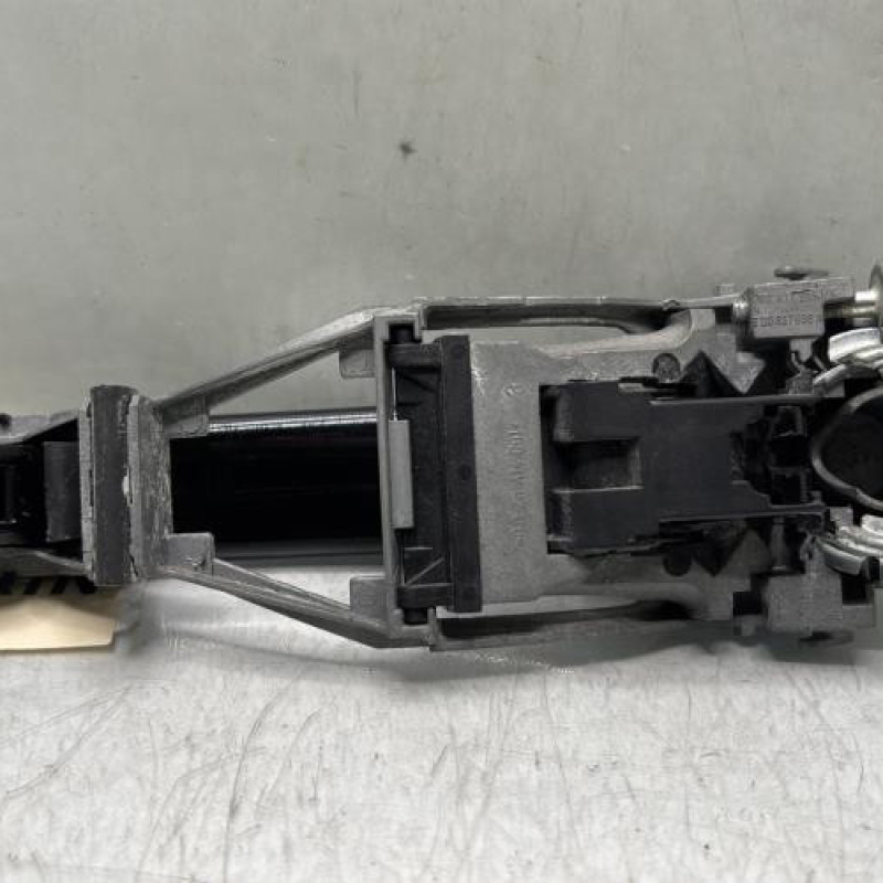 Poignee porte avant droit VOLKSWAGEN POLO 4 Photo n°3