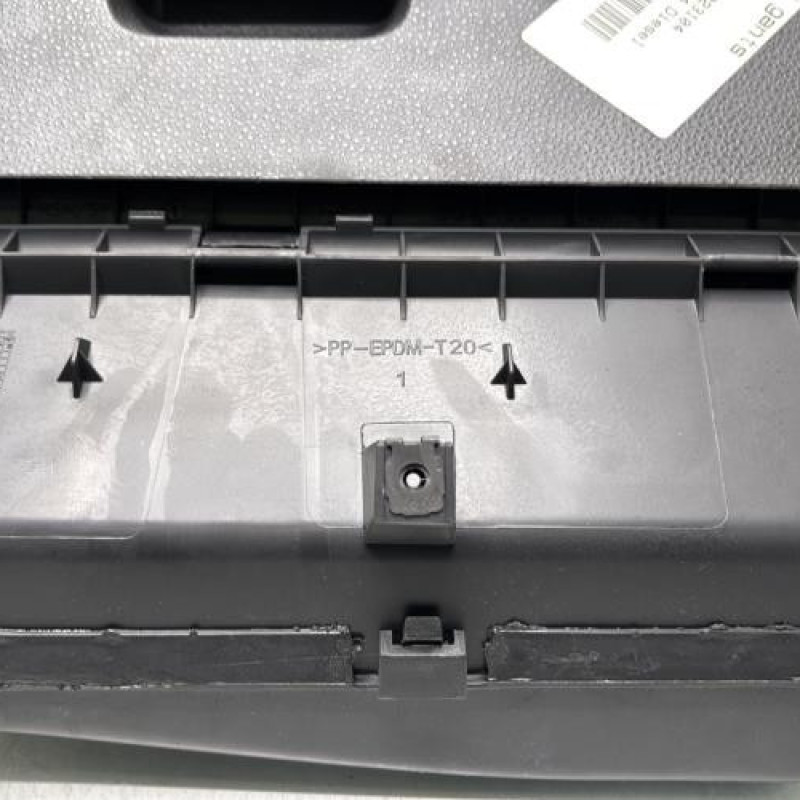 Boite a gants VOLKSWAGEN POLO 4 Photo n°2