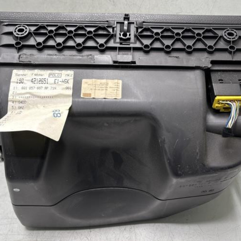 Boite a gants VOLKSWAGEN POLO 4 Photo n°3