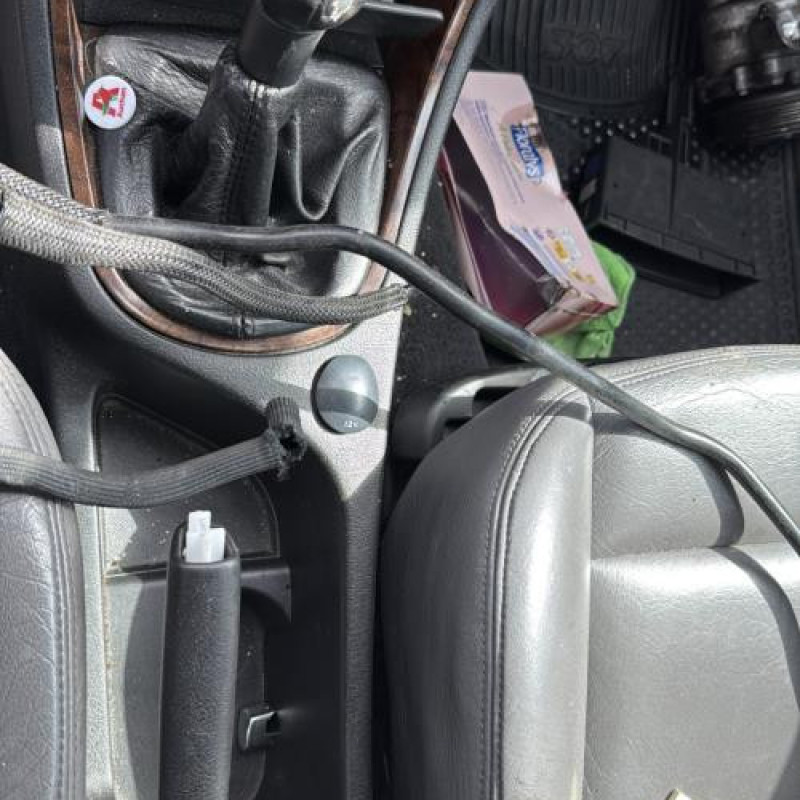 Poignee porte avant droit PEUGEOT 307 Photo n°20