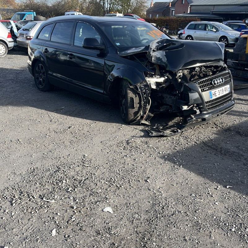 AUDI Q7 1 PHASE 1 3.0 TDI - 24V V6 TURBO QUATTRO 4X4 Photo n°2