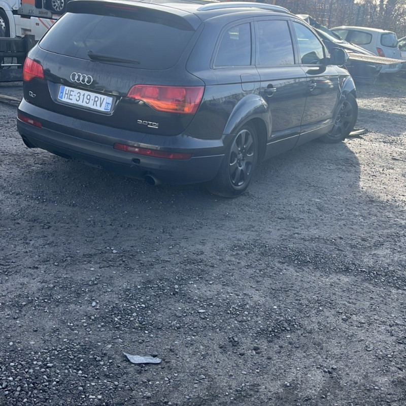 AUDI Q7 1 PHASE 1 3.0 TDI - 24V V6 TURBO QUATTRO 4X4 Photo n°3