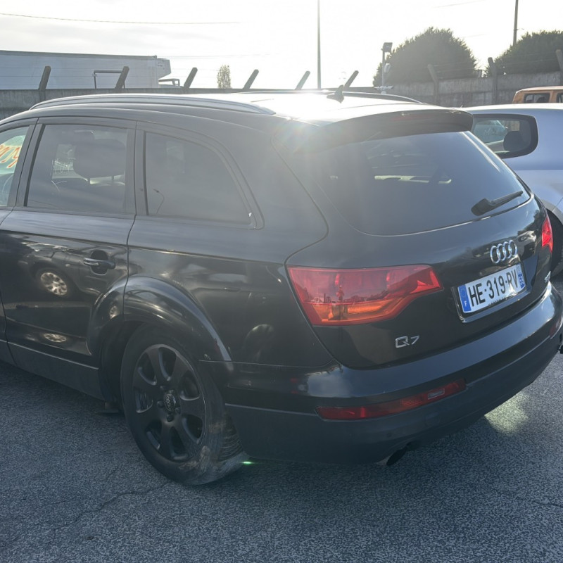 AUDI Q7 1 PHASE 1 3.0 TDI - 24V V6 TURBO QUATTRO 4X4 Photo n°16