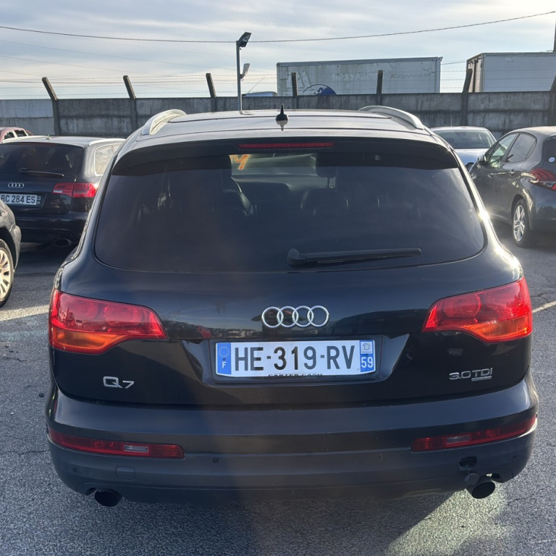 AUDI Q7 1 PHASE 1 3.0 TDI - 24V V6 TURBO QUATTRO 4X4 Photo n°17
