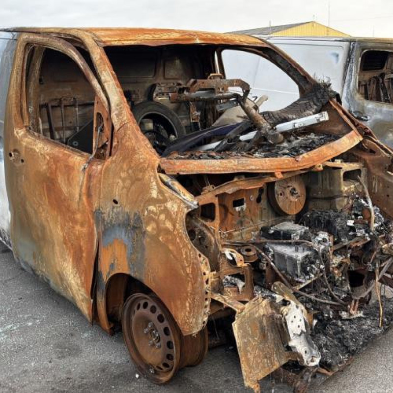 Baguette de coffre OPEL VIVARO 3 Photo n°5