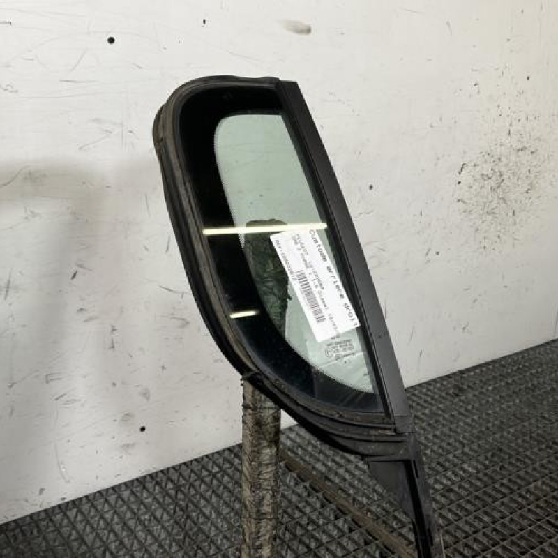 Custode arriere droit (porte) PEUGEOT 308 2 Photo n°2