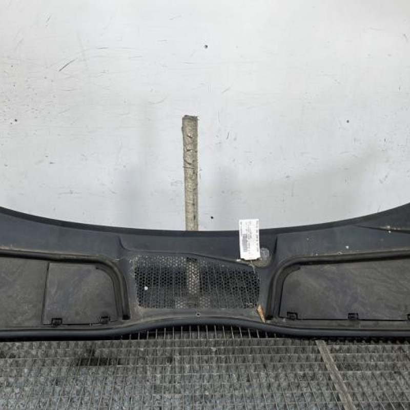 Baie de pare brise AUDI A4 4 Photo n°1