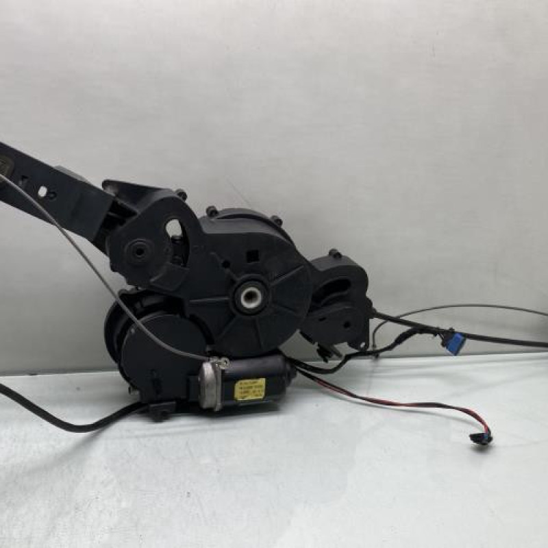 Moteur porte laterale gauche PEUGEOT 807 Photo n°1