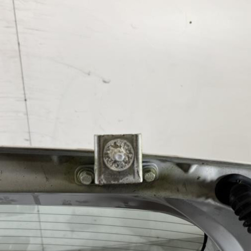 Malle/Hayon arriere DACIA SANDERO 2 Photo n°8