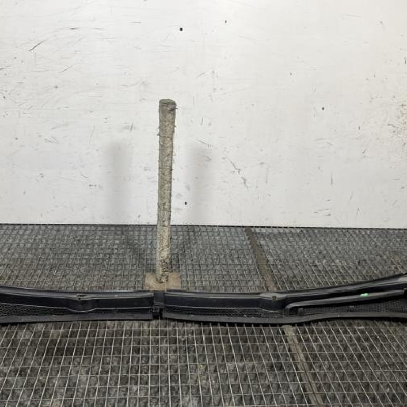 Baie de pare brise PEUGEOT 208 1 Photo n°4