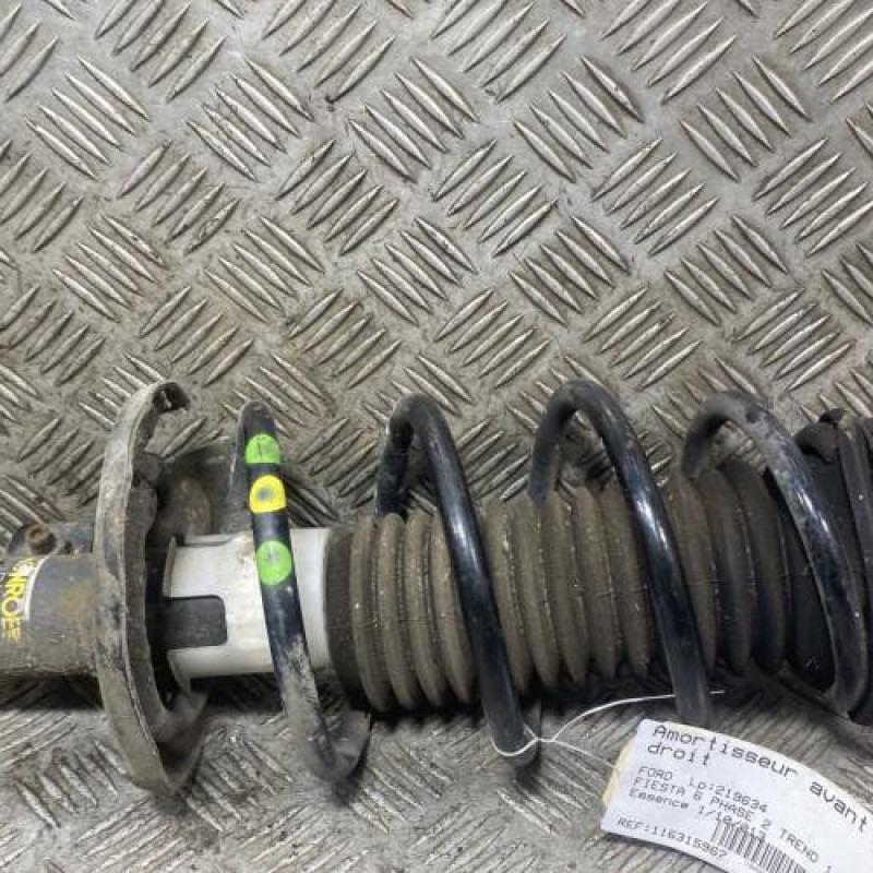 Amortisseur avant droit FORD FIESTA 6 Photo n°3