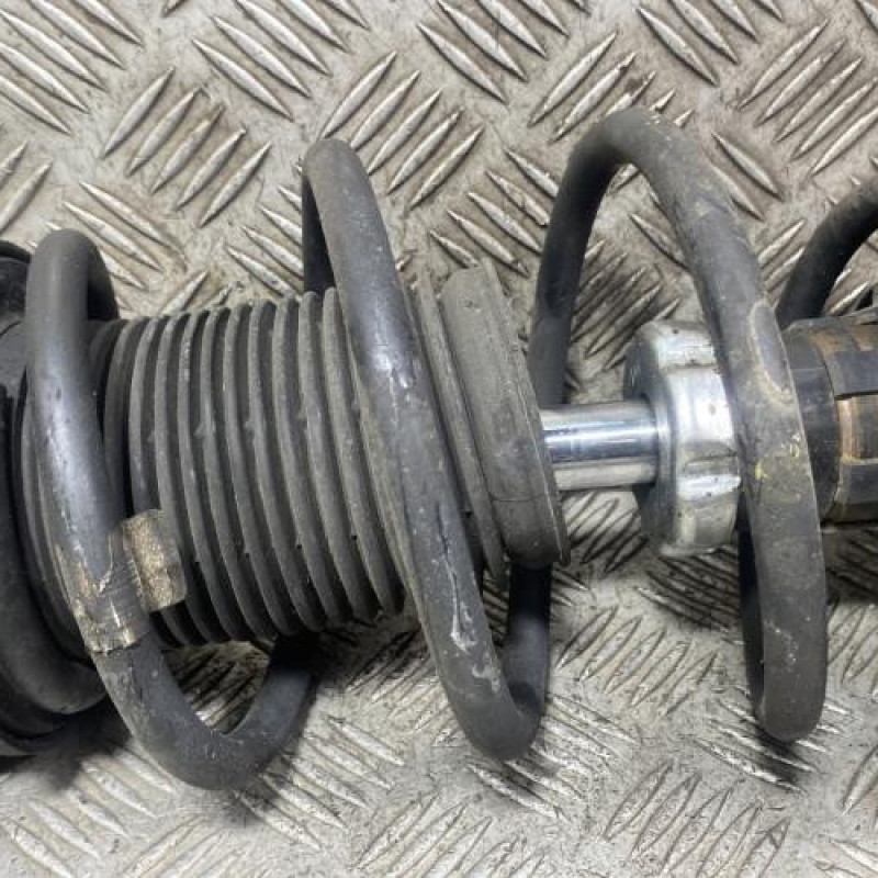 Amortisseur avant gauche AUDI A3 4 Photo n°2