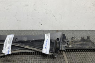 Baie de pare brise PEUGEOT 2008 1