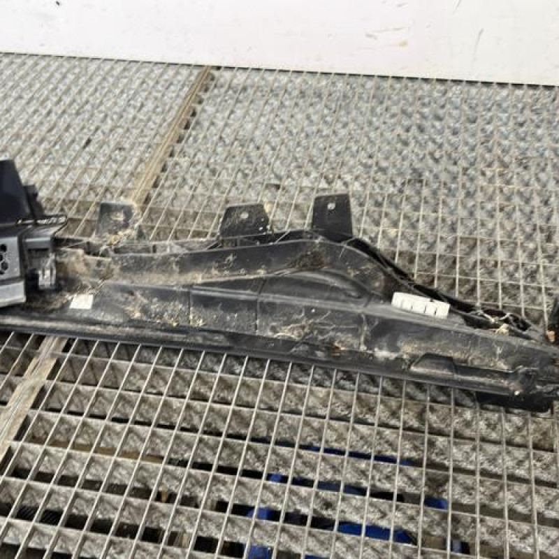 Baie de pare brise PEUGEOT 2008 1 Photo n°3