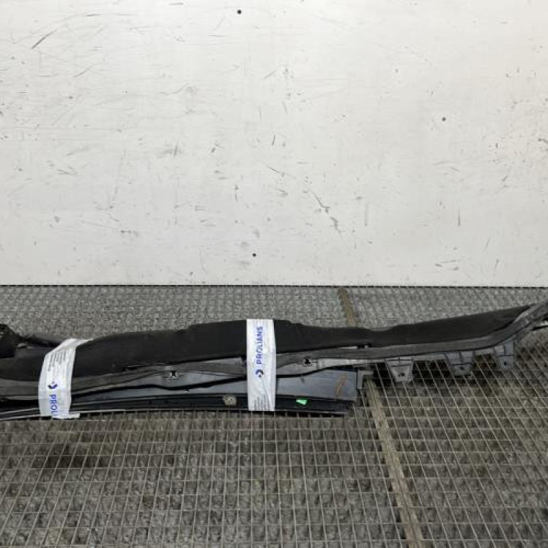 Baie de pare brise PEUGEOT 2008 1 Photo n°4