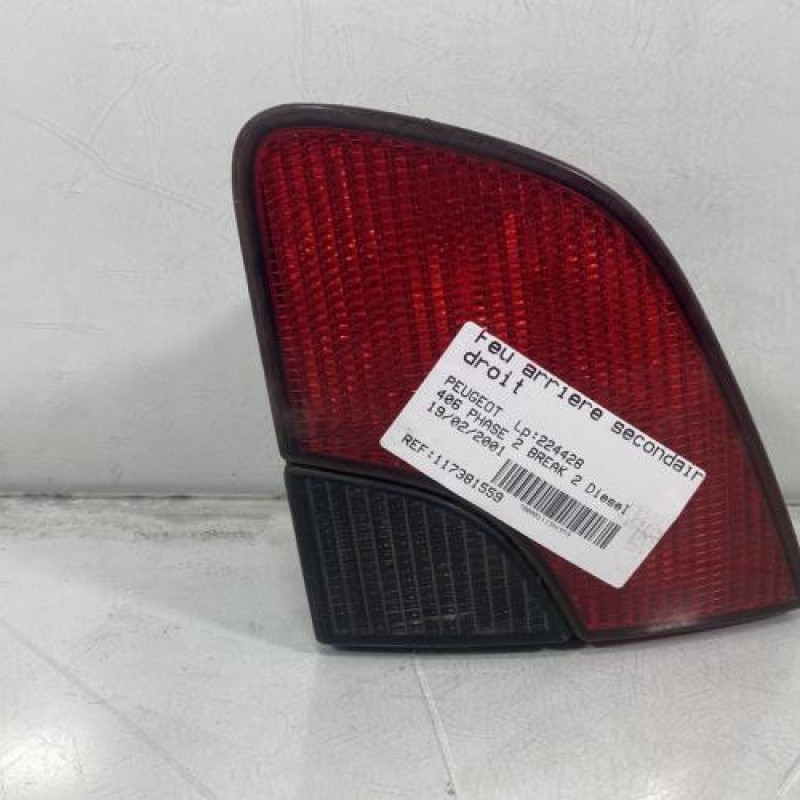 Feu arriere secondaire droit (feux) PEUGEOT 406 Photo n°1