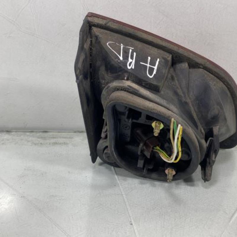 Feu arriere secondaire droit (feux) PEUGEOT 406 Photo n°6