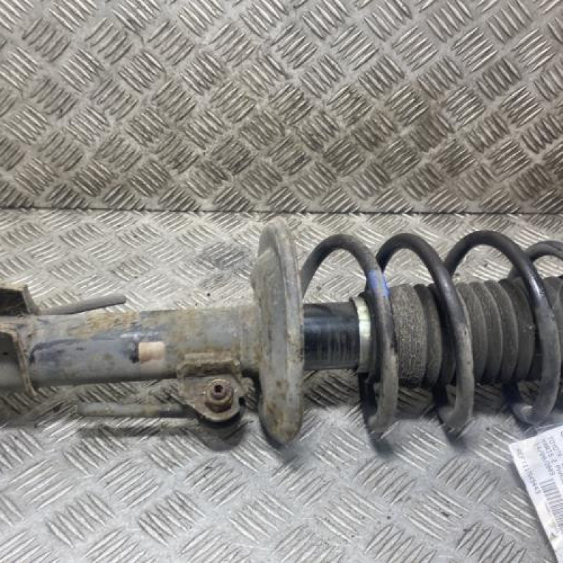 Amortisseur avant droit TOYOTA YARIS 2 Photo n°1