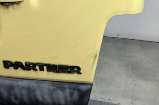 Malle/Hayon arriere PEUGEOT PARTNER 1