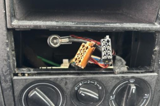 Custode arriere gauche (porte) VOLKSWAGEN GOLF 4